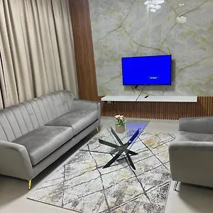 vacation-home-in-damac-hills-2.dubaihotelsoffers.com/