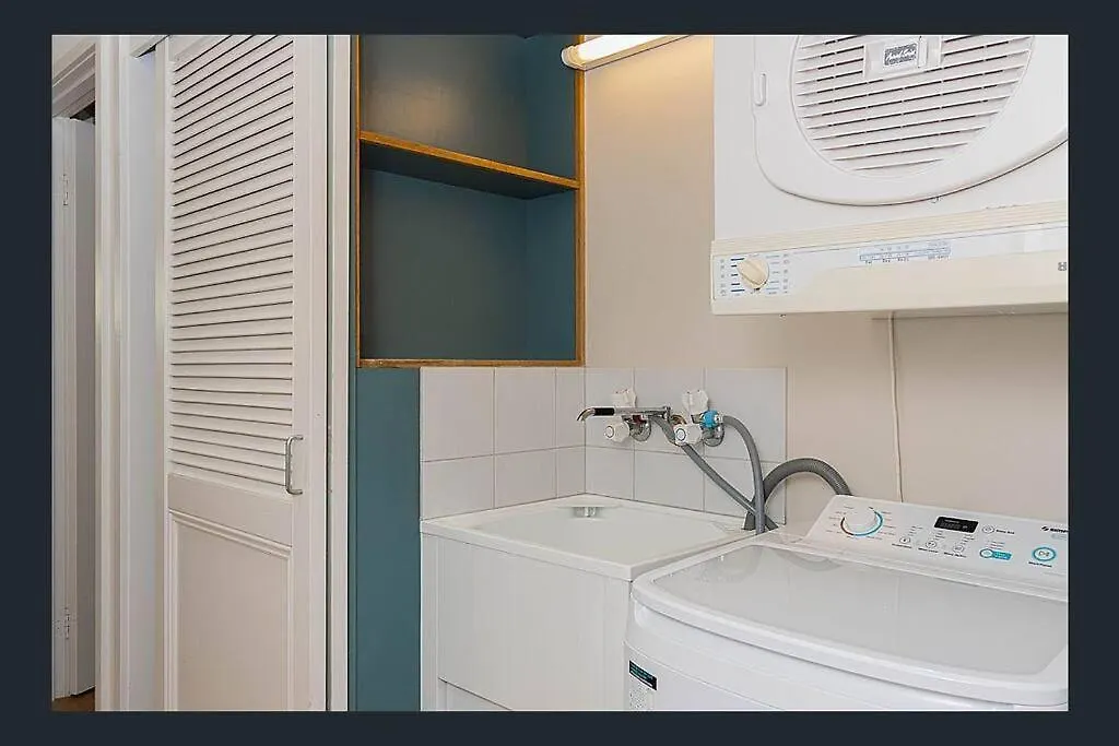 Kookaburra Villa At Kingfisher Bay Resort 0*,  오스트레일리아